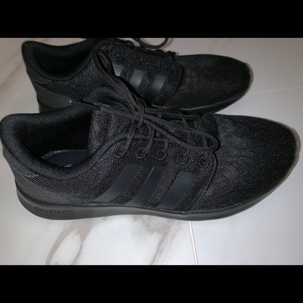 Shoes - Picture 4 of 4